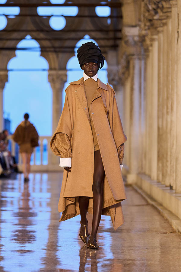 Max mara coat outfit on sale